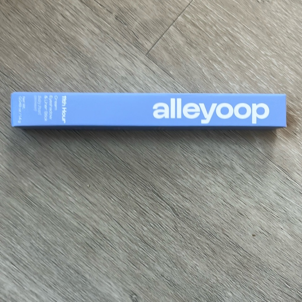 Alleyoop eyeshadow and liner stick